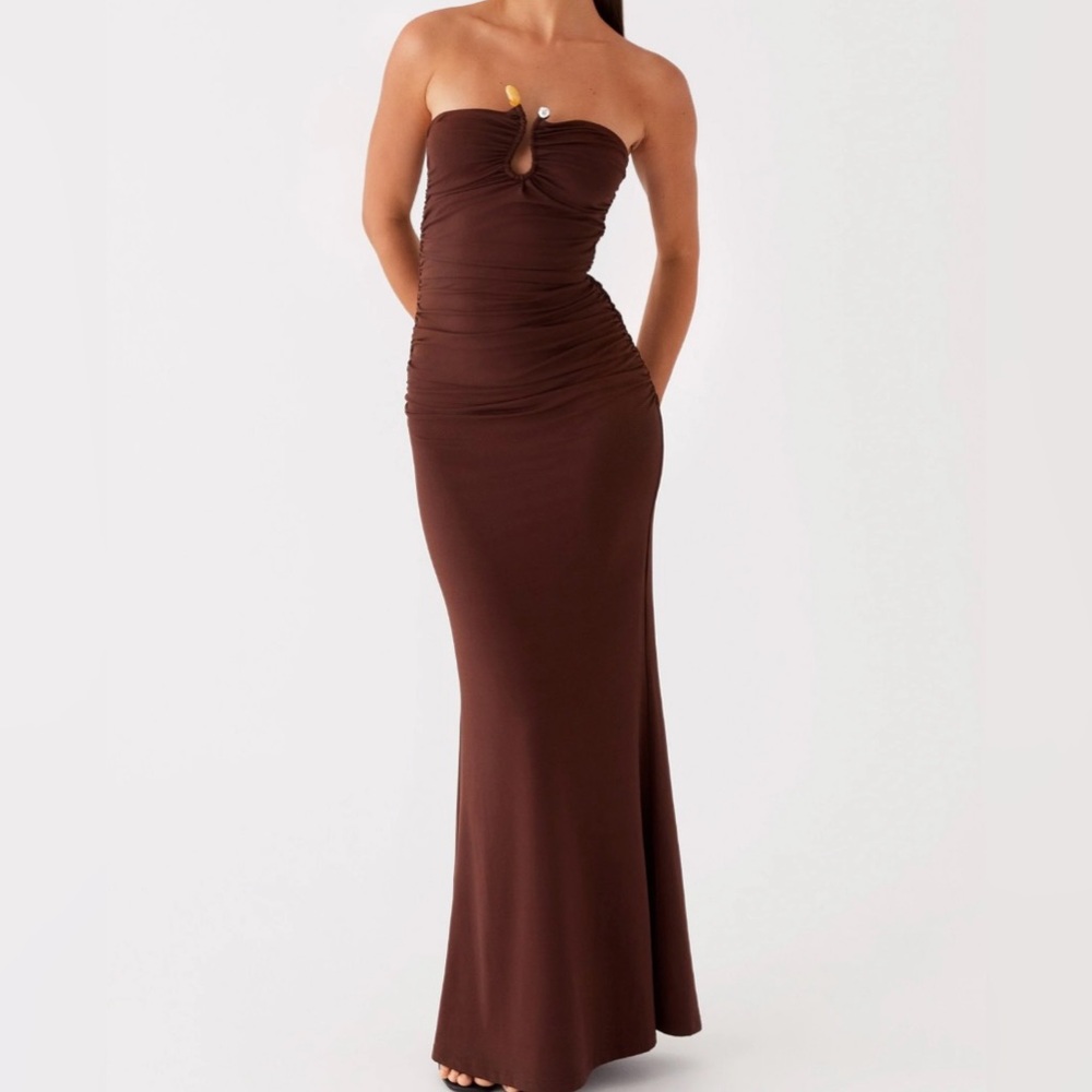 Elegant Brown Strapless Maxi Dress